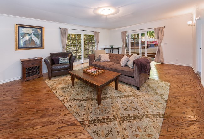 Building Photo - 6609 Whitley Terrace