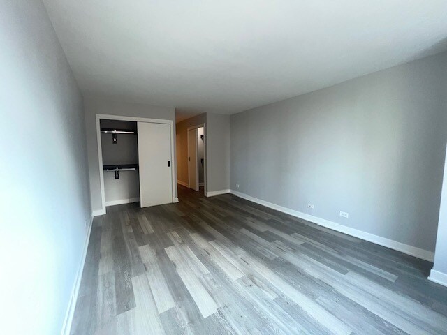 Master bedroom - 70 W Huron St