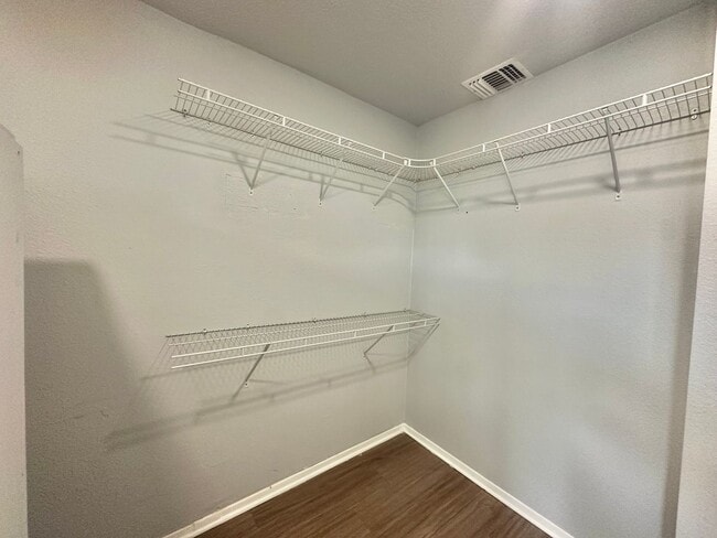 Building Photo - 3 Bed 2 Bath NEW MANAGEMENT IN AUSTIN TX!!!