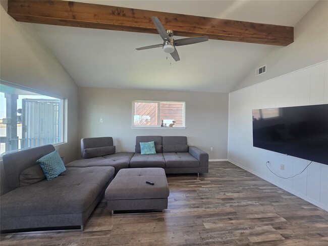 Building Photo - 211 Redfish Dr