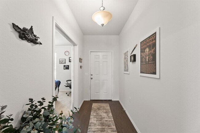 Building Photo - 6909 Bellingham Dr