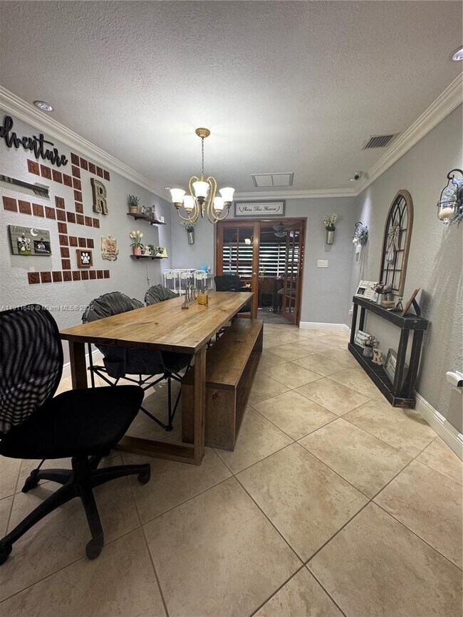 Building Photo - 6905 SW 148th Ct