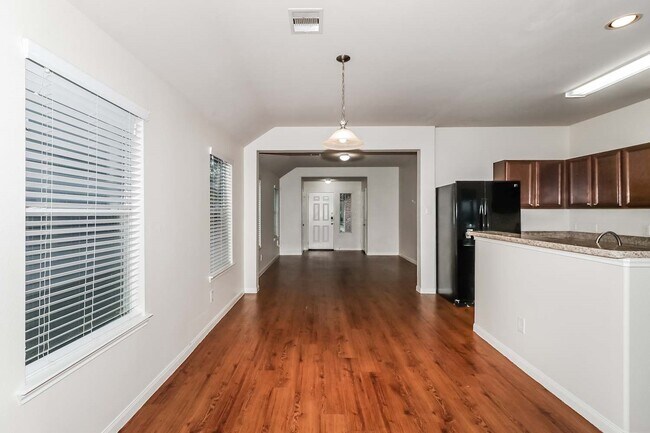 Building Photo - 18731 Dennington Dr