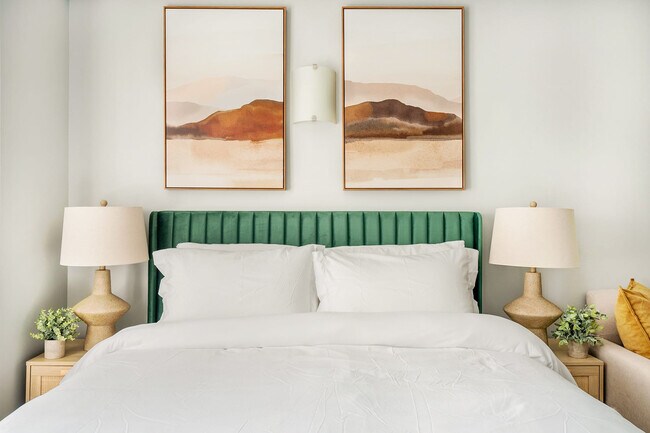 Building Photo - 234 W 73rd St