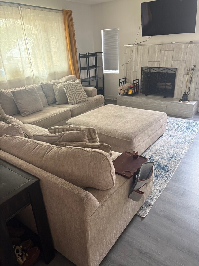 Building Photo - 3397 Bancroft Cir