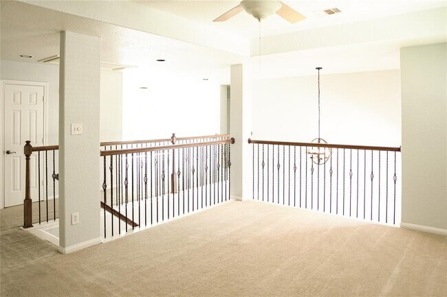 Building Photo - 10234 Five Oaks Ln