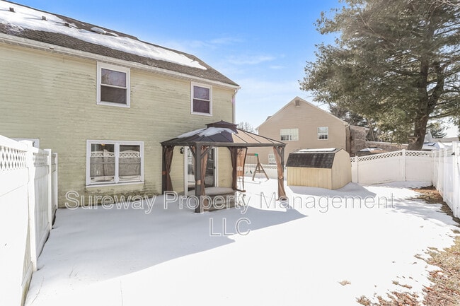 Building Photo - 29 Franklin Dr