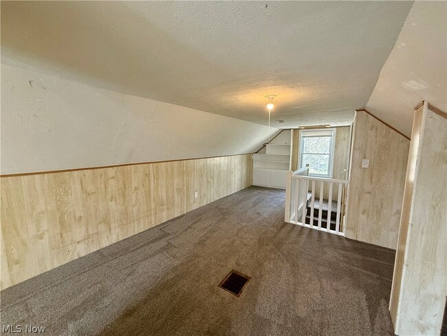 Building Photo - 857 Kennebec Ave