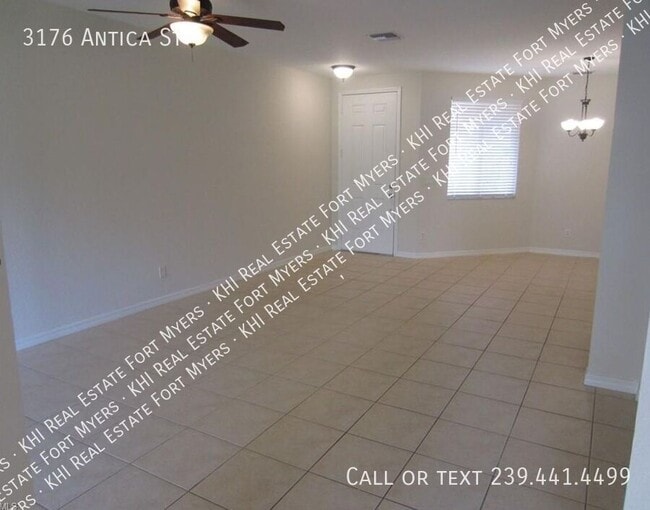 Building Photo - 3176 Antica St