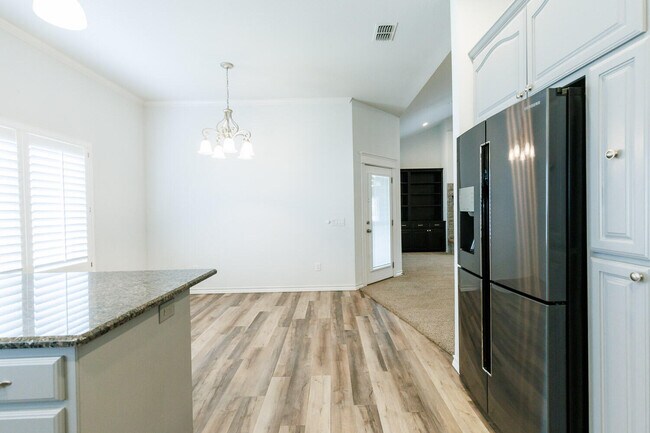 Building Photo - 208 Berkshire Ave