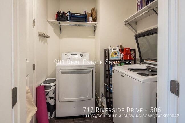 Building Photo - 717 Riverside Dr
