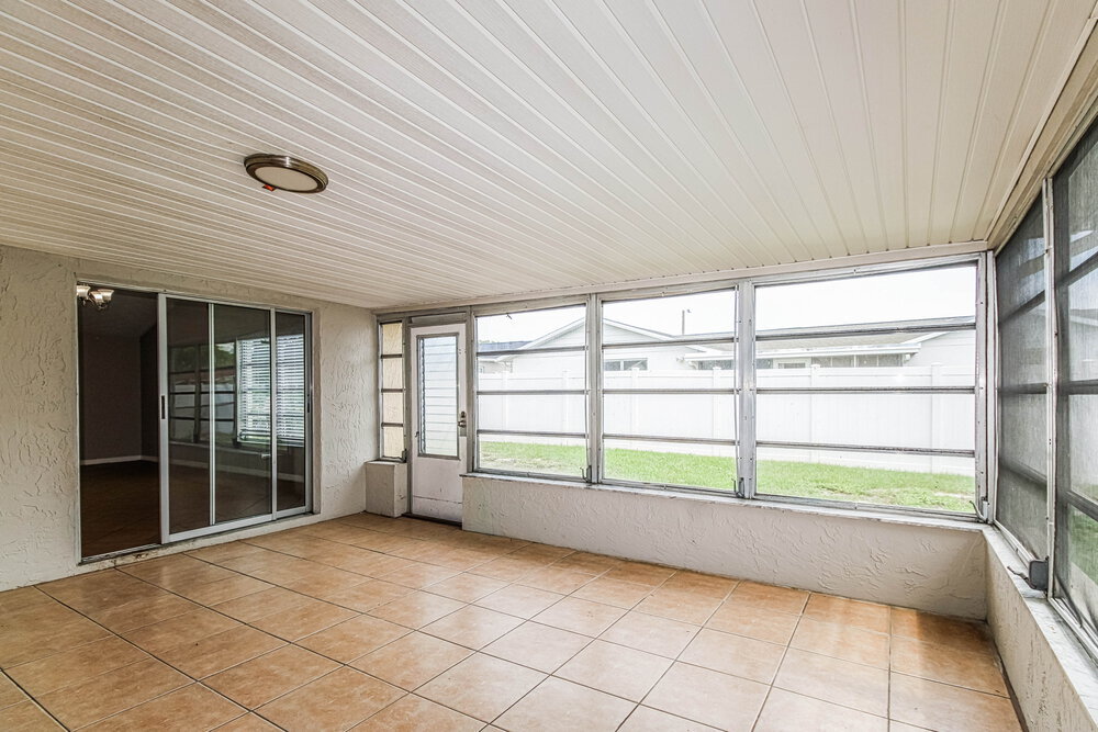 Building Photo - 7043 Fireside Dr