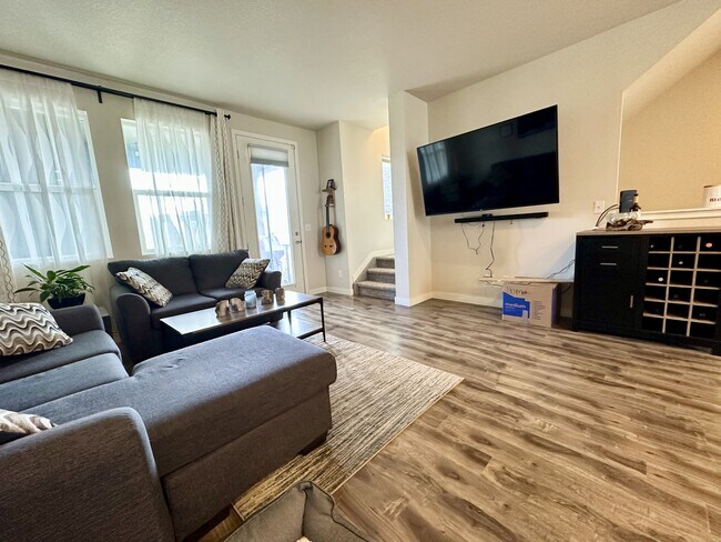 Building Photo - 11235 Colony Row