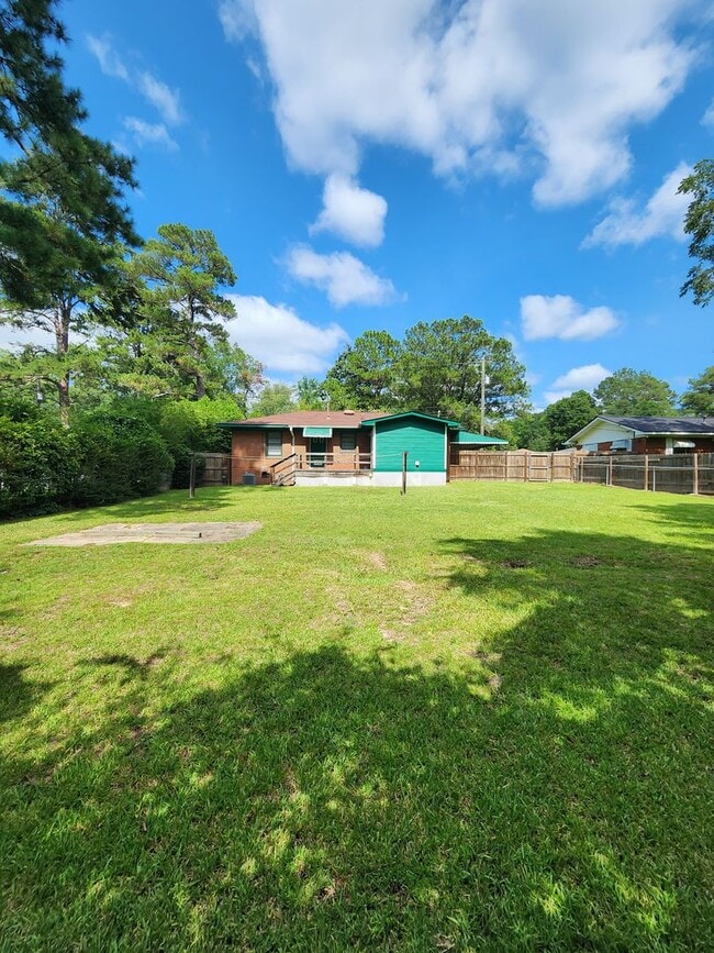Building Photo - A GEM located closed to Ft Benning