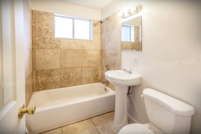 Building Photo - 1110 Gard Pl