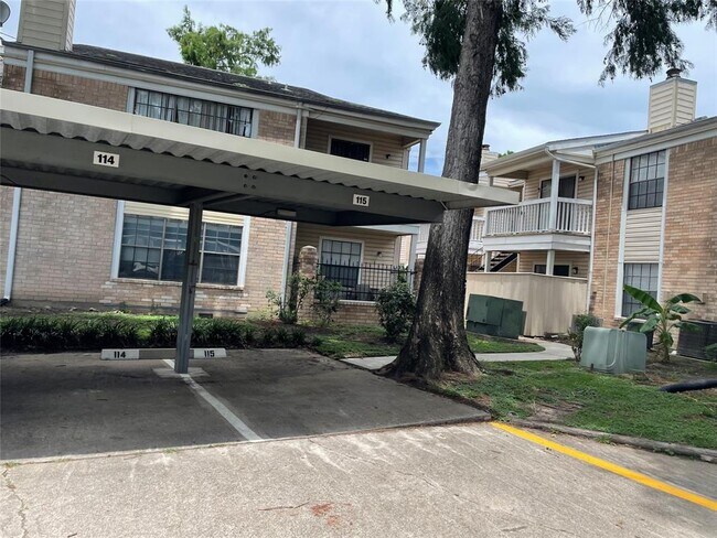 Building Photo - 2750 Holly Hall St