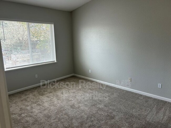 Building Photo - 191 Desert Springs Ln