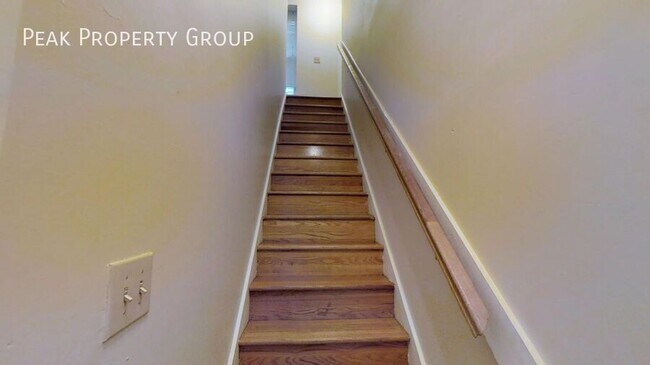 Building Photo - 45 1/2 Euclid Avenue-