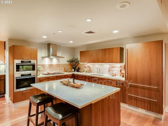 Building Photo - 311 NW 12th Ave