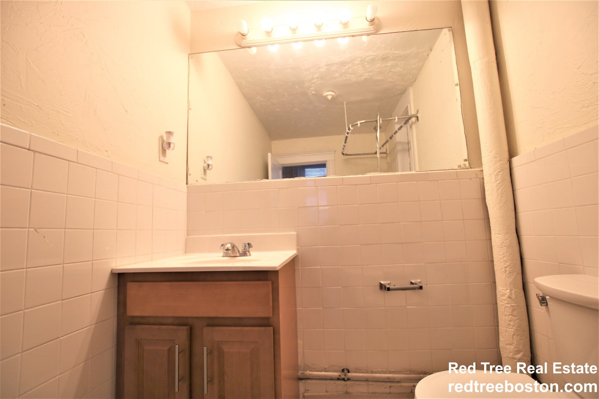 Building Photo - 6 Barrows St