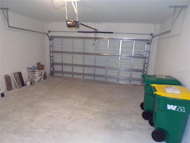 Building Photo - 2989 Pinetree St