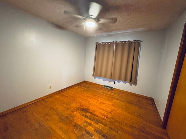 Building Photo - One Level Country Living