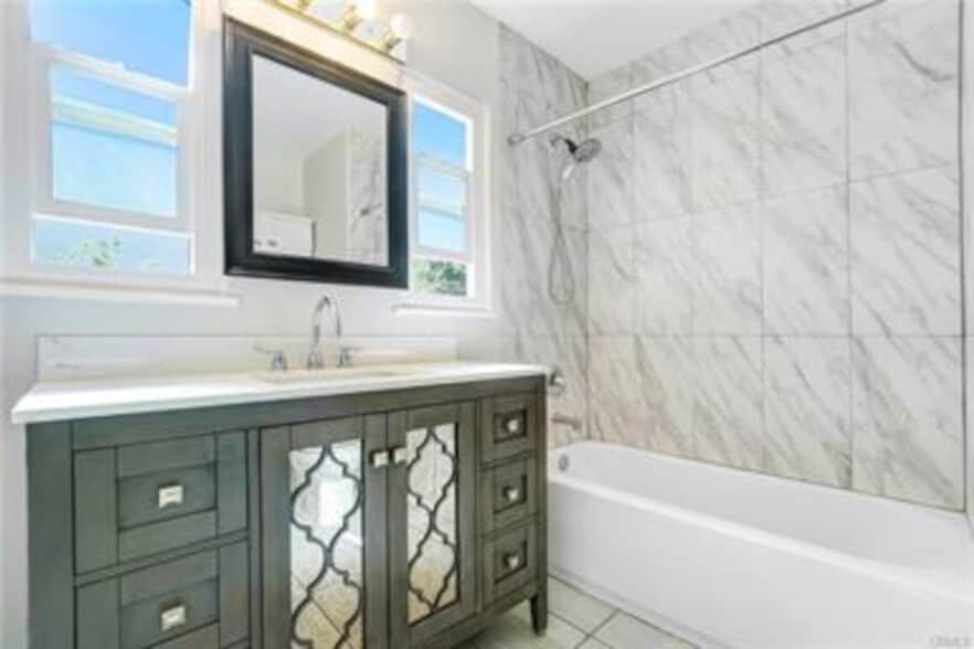 Building Photo - 7454 Gaviota Ave