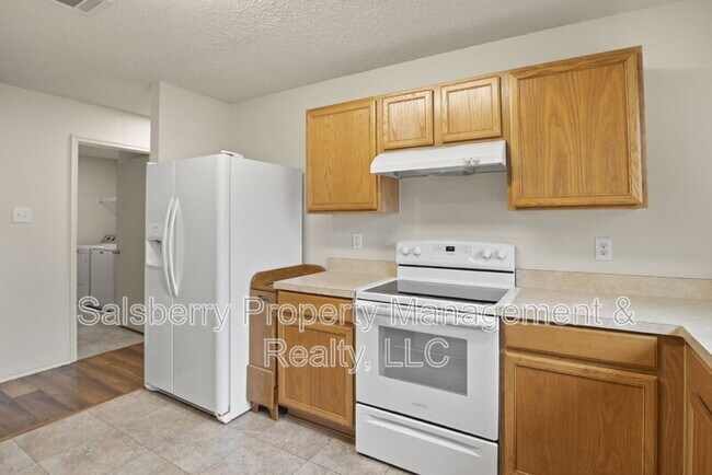 Building Photo - 536 Del Mar Dr