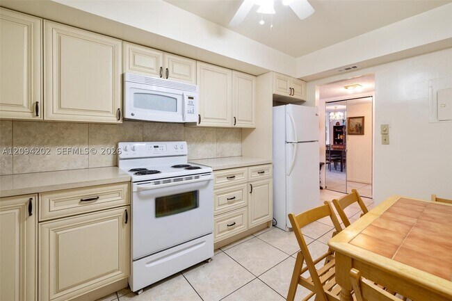 Building Photo - 3800 S Ocean Dr