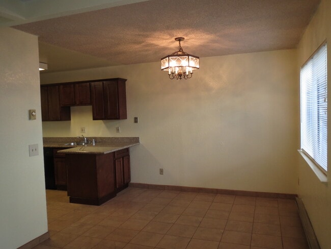 Building Photo - 41 Astrida Dr