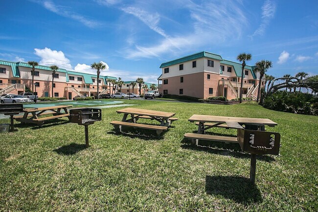 Building Photo - 6100 A1A S