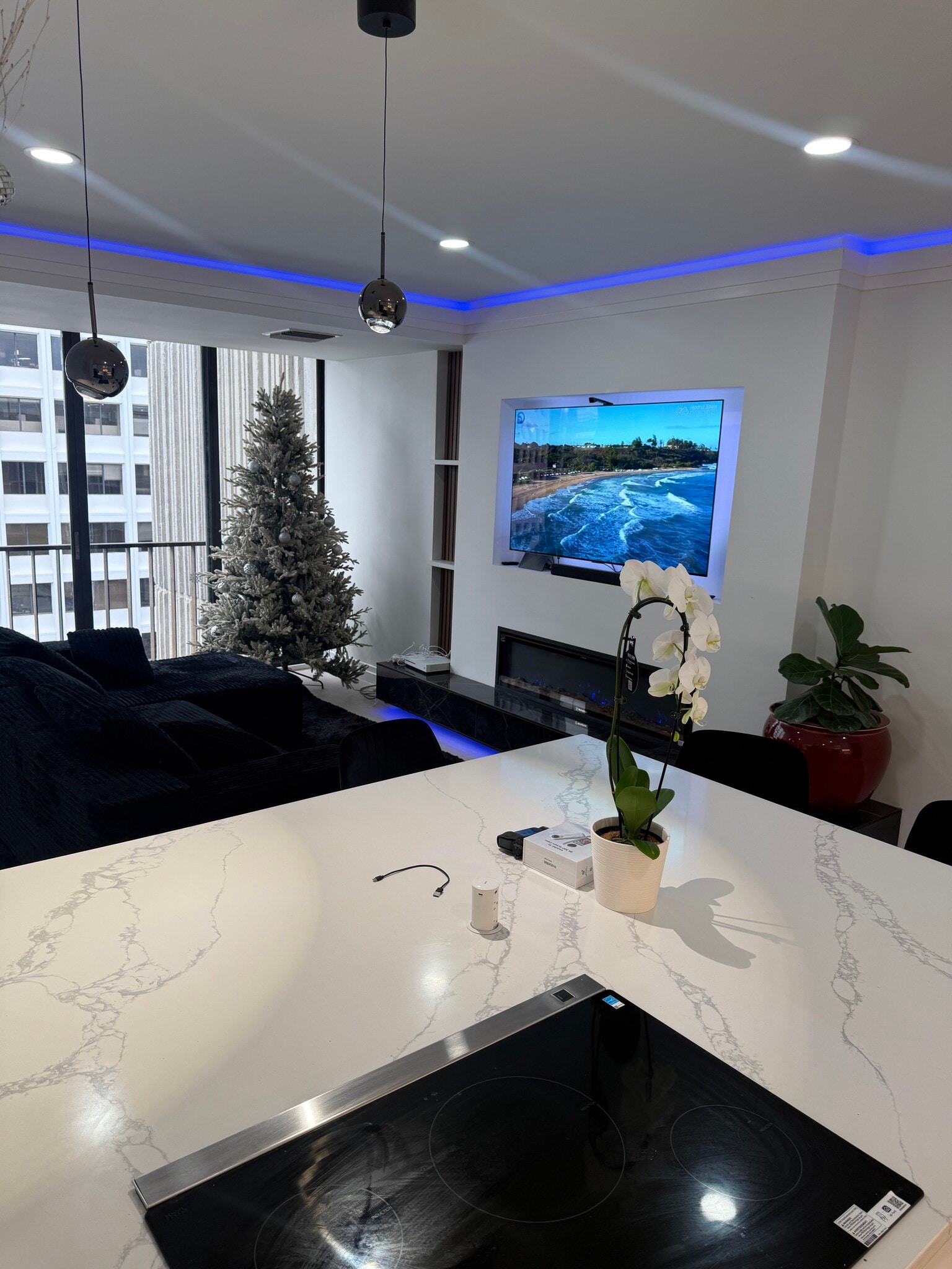 Building Photo - 145 15th St NE