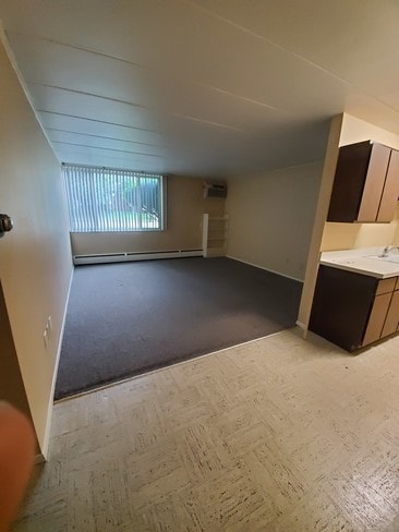 Building Photo - Velvel Apartments 3rd Floor available