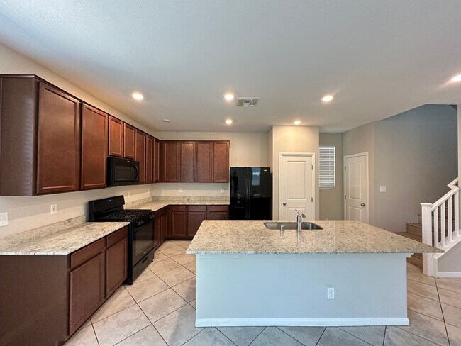 Building Photo - 4283 Tarim St