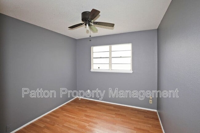 Building Photo - 3810 Mesa Verde Dr