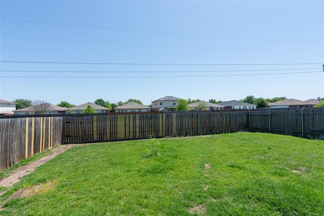 Building Photo - 245 Shale Dr