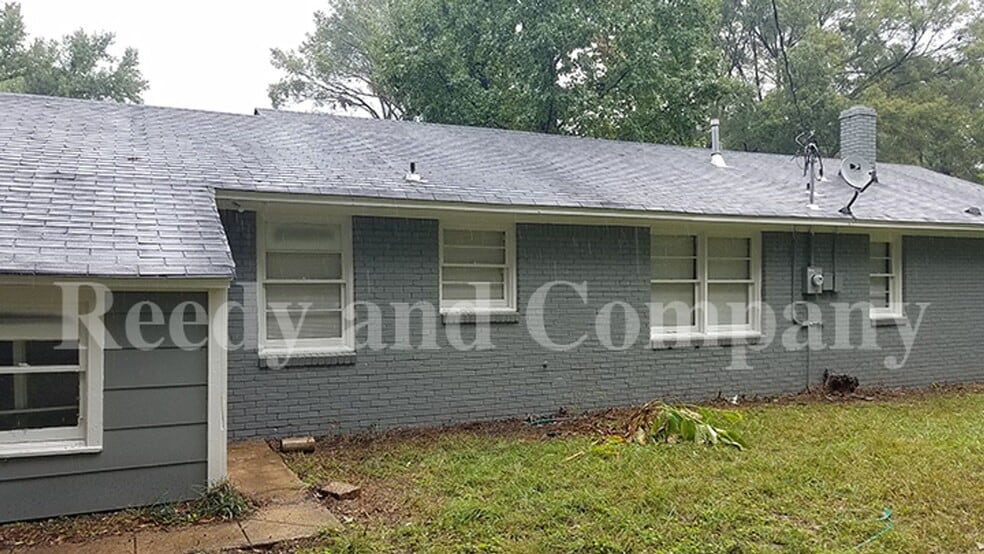 Building Photo - 893 Linwood Rd