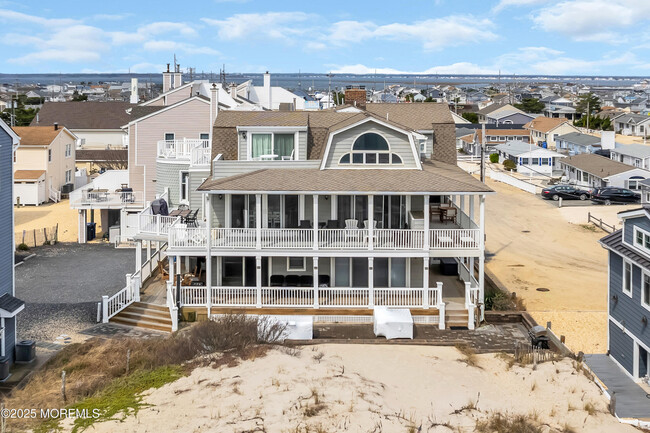 Building Photo - 15 E Tuna Way
