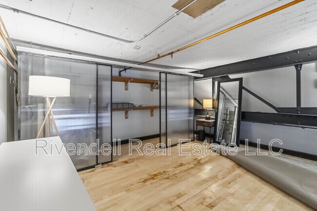 Building Photo - 1111 Osage St