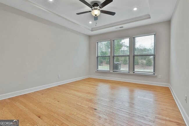 Building Photo - 330 Elkins Pl