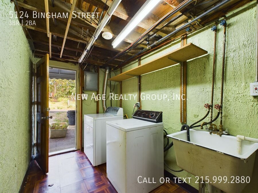 Building Photo - 5124 Bingham St