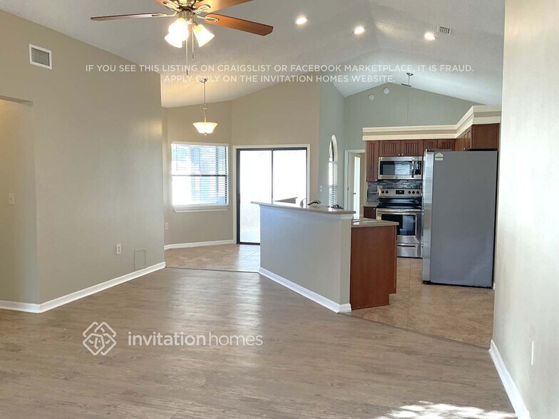 Building Photo - 785 Kara Cir