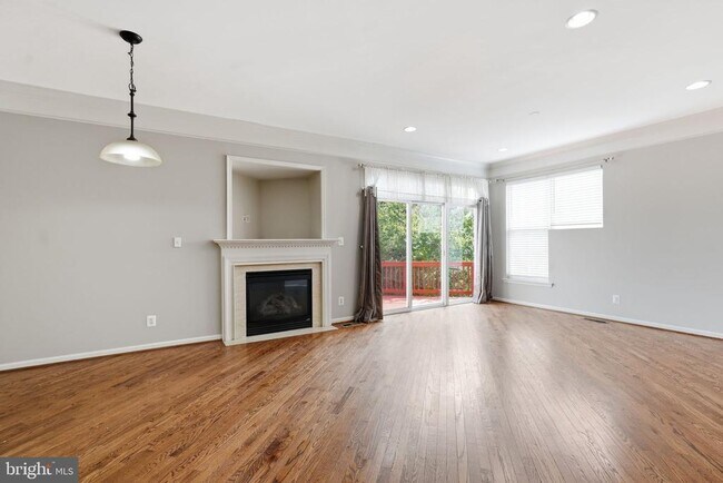 Building Photo - 22862 Cartier Terrace