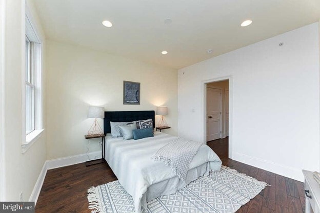 Building Photo - 1005 New Market St