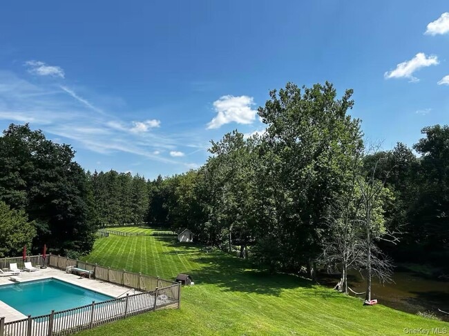 Building Photo - 222 Hurley Rd