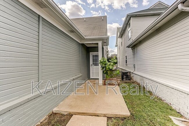 Building Photo - 1338 Harbor Park Dr