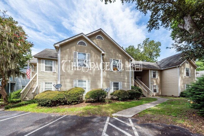 Building Photo - 2020 Coldspring Dr