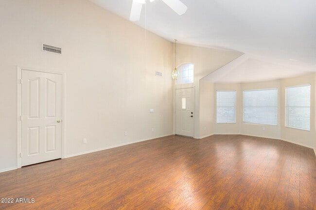 Building Photo - 12531 W Edgemont Ave