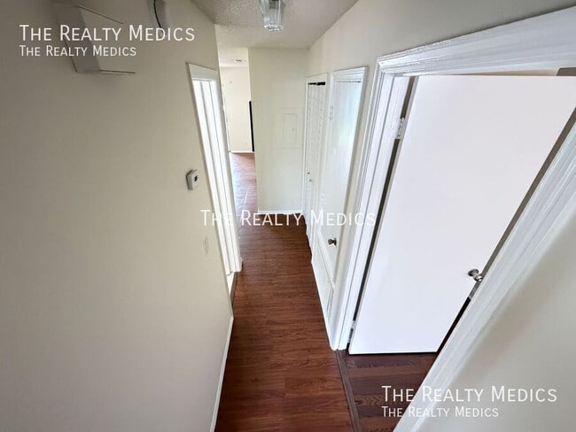 Building Photo - 4124 Pershing Pointe Pl