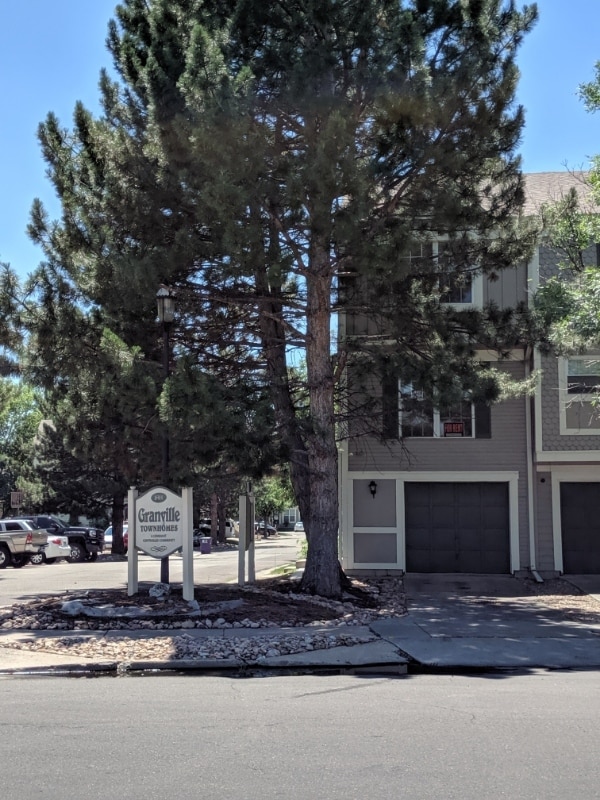 Building Photo - 1811 S Quebec Way